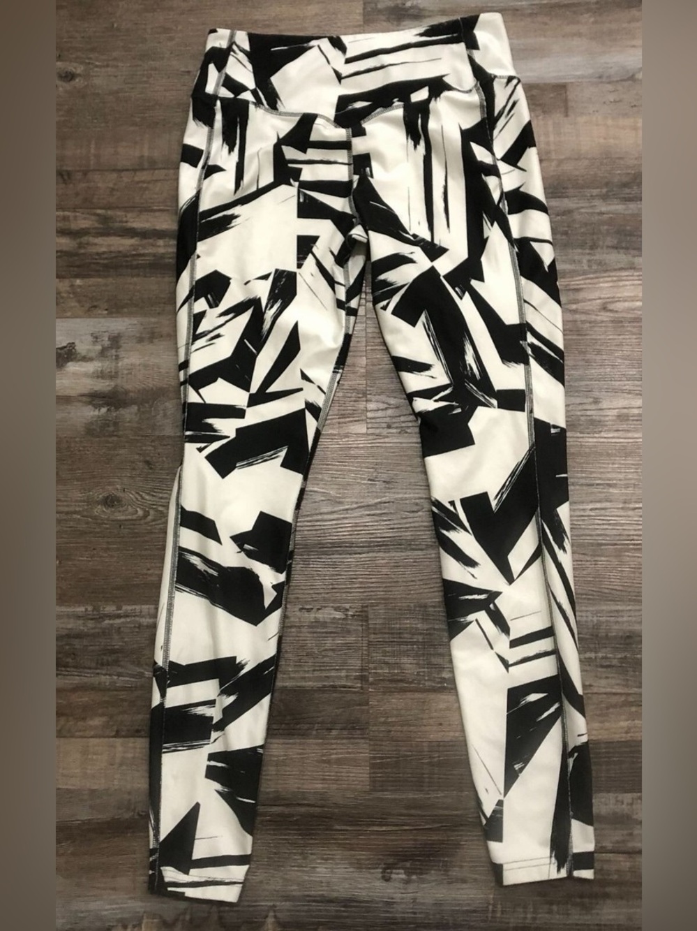 Nike Dri-Fit Legend 2.0 Leggings Size Small Black & White abstract design